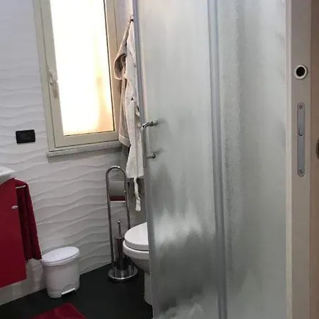 Red Passion Apartment *