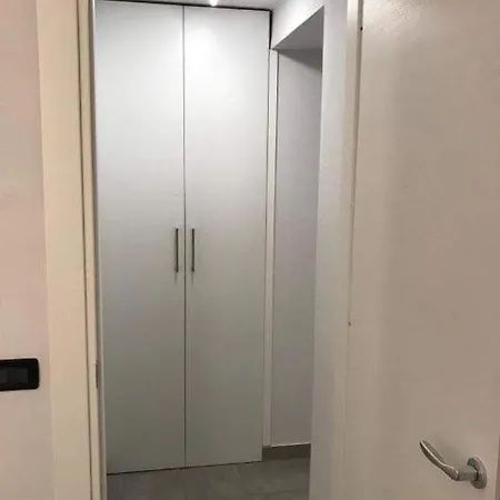 Red Passion Apartment *